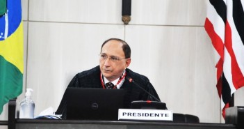 ACORDO DE COOPERAÇÃO ENTRE O TJMA E UEMA. foto_do_presidente_lourival_serejo_principal_sessao_300322_30_03_2022_14_35_52